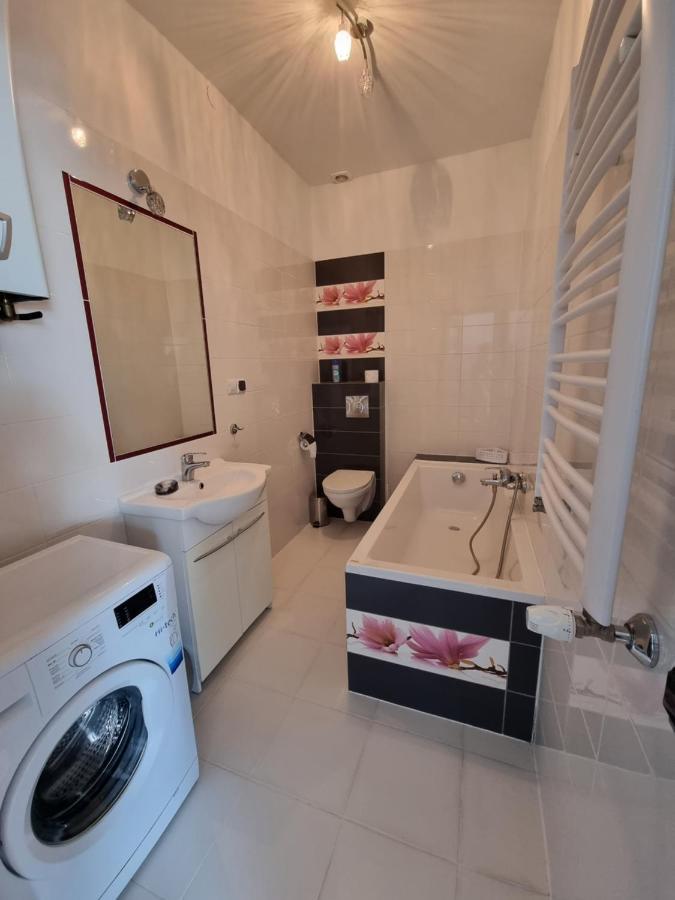 Apartamenty Rynek Trzebinia ชาบีเนีย ภายนอก รูปภาพ