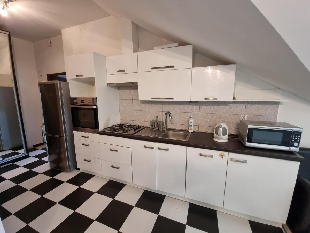 Apartamenty Rynek Trzebinia ชาบีเนีย ภายนอก รูปภาพ
